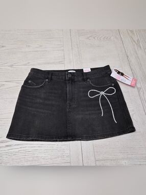 Millie Bobby Brown Denim Rhinestones Mini Skirt Black Size 8 New